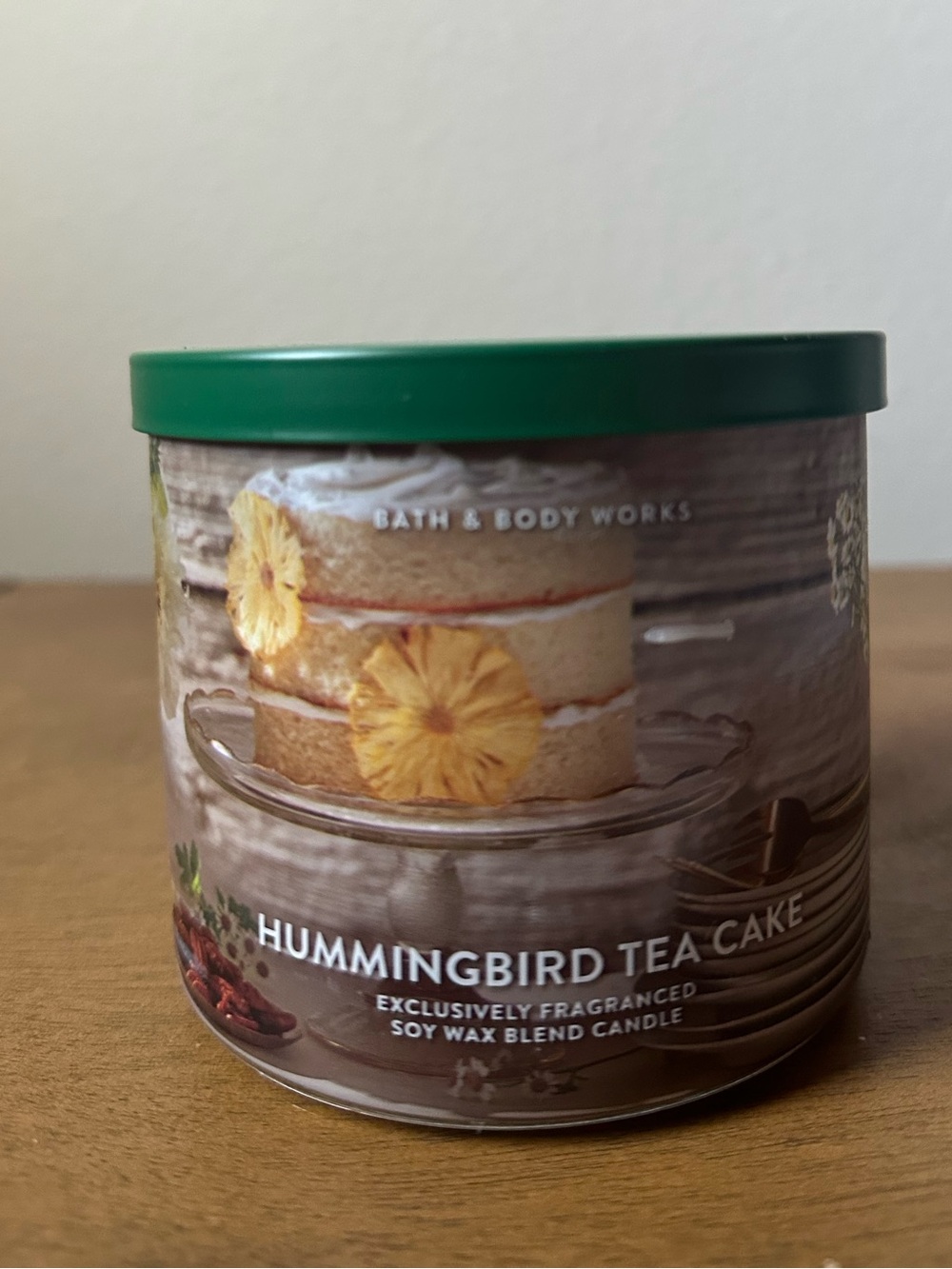 NEW Bath & Body Works Hummingbird Tea Cake 3 wick candle